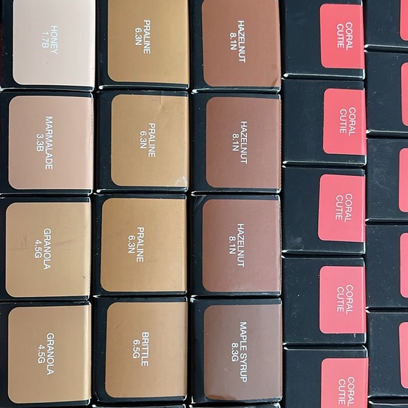 Huda Beauty #Fauxfilter Luminous Matte Liquid Concealer 19 shades pick yours 🩷 - Picture 8 of 9